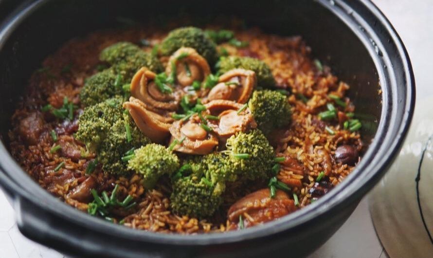 Abalone and Chicken Clay Pot Rice