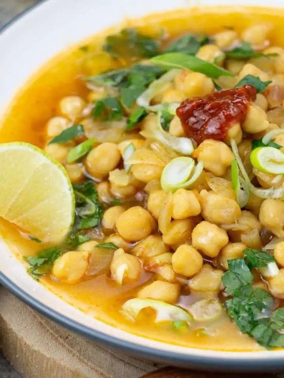 Algerian Chickpea and Potato Stew (Dersa)