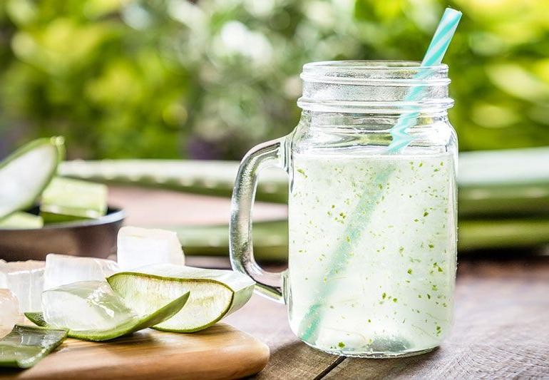 Aloe Vera and Lemon Digestive Juice