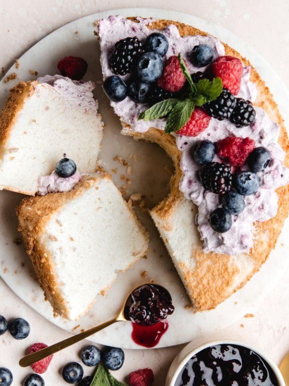 Angel Food Cake with Berries