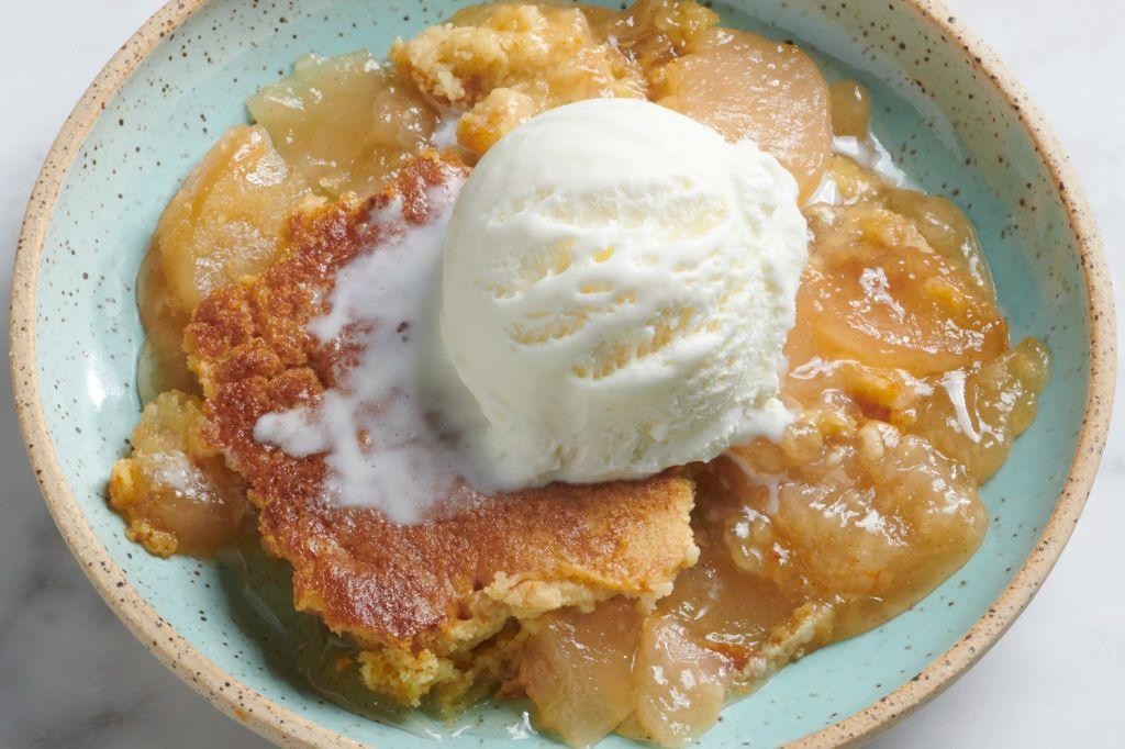 Apple Crisp Dump Cake