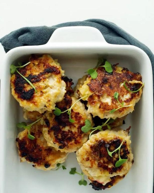 Apple and Cheddar Stuffed Breakfast Burgers