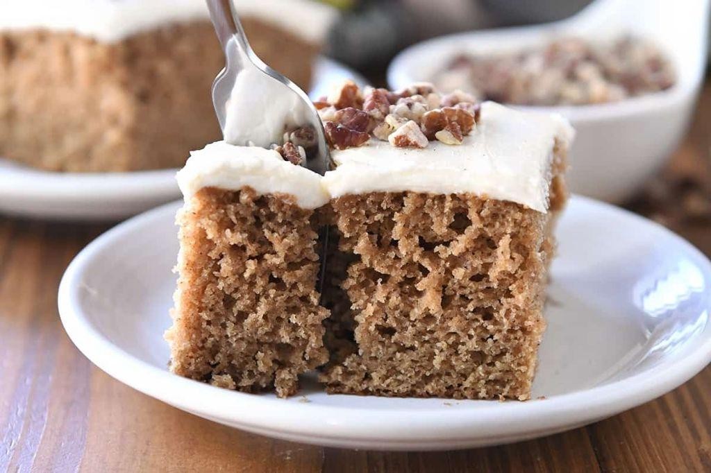 Applesauce Spice Cake