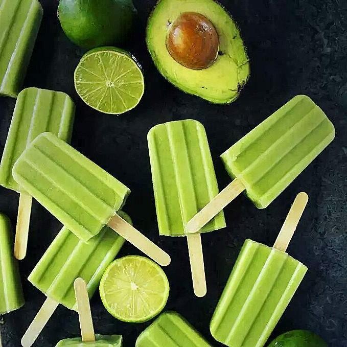 Avocado Popsicles with Honey and Lime