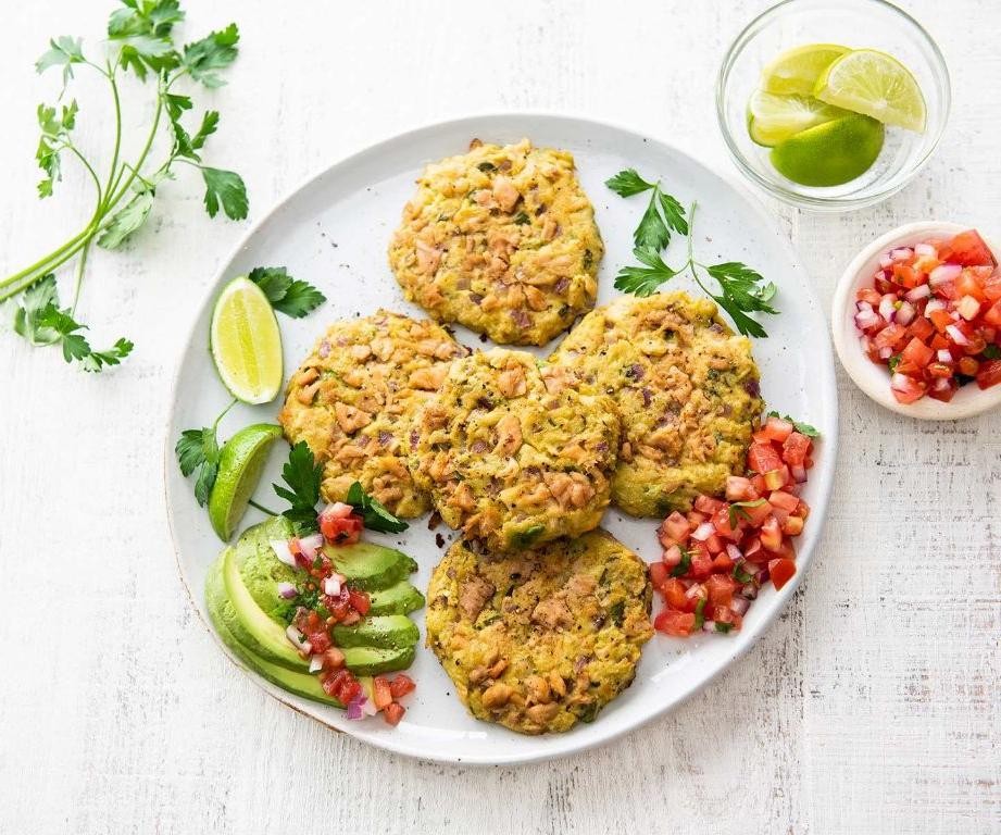 Avocado and Tuna Cakes with Cilantro Lime Dressing