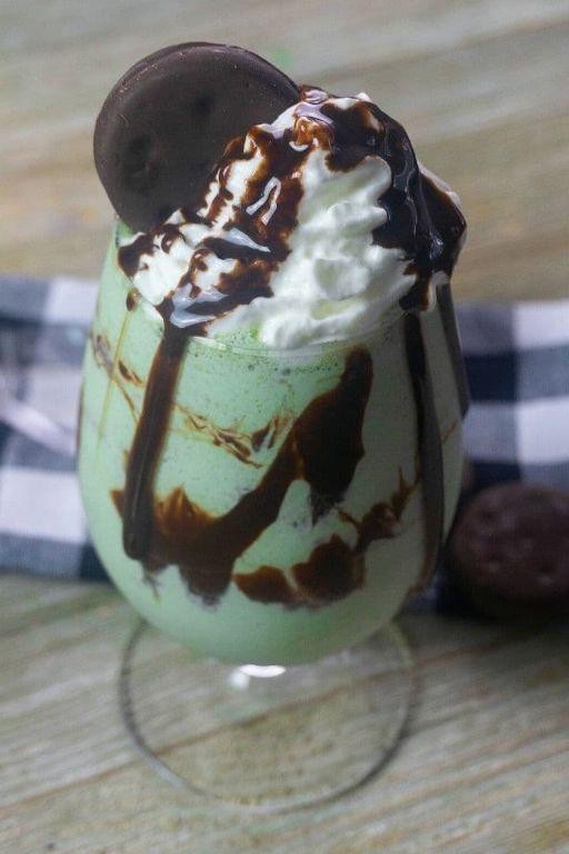 Baileys Thin Mint Cookie Shake