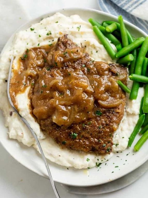 Baked Cube Steak and Mashed Potatoes