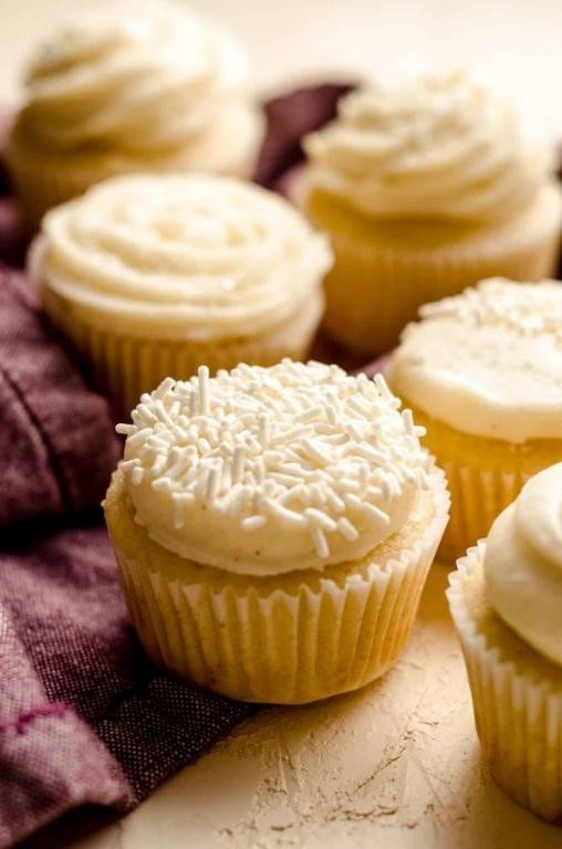 Bakers Corner Vanilla Bean Cupcakes