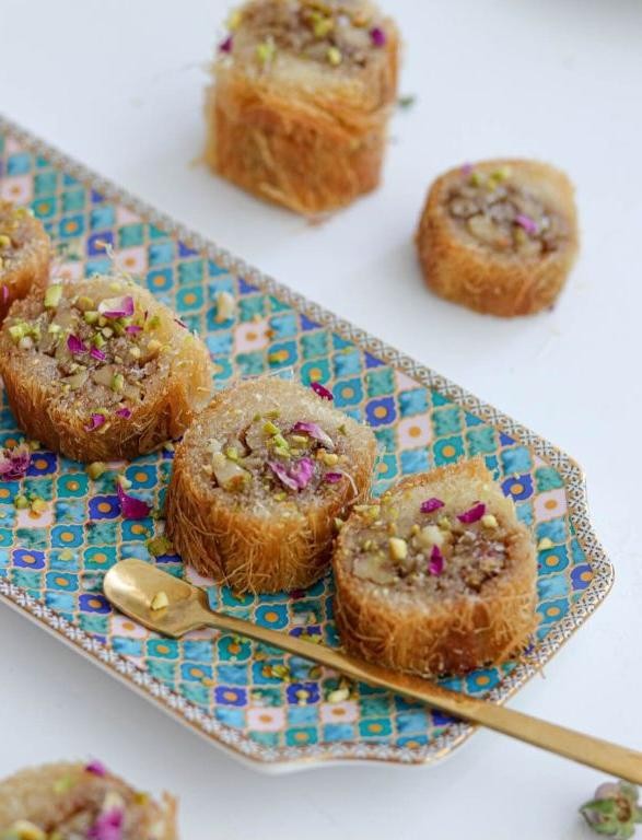 Baklava-Inspired Knafeh with Honey Drizzle
