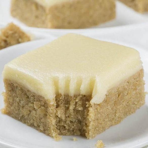 Banana Bread Blondies