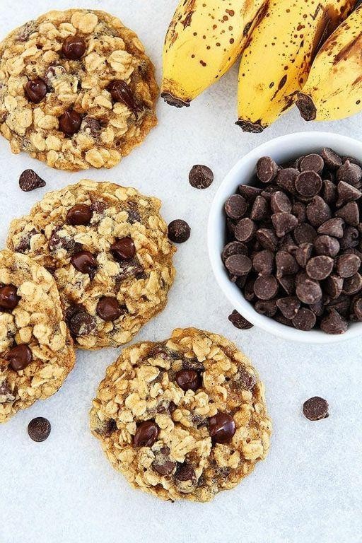 Banana oat cookies with dark chocolate chips