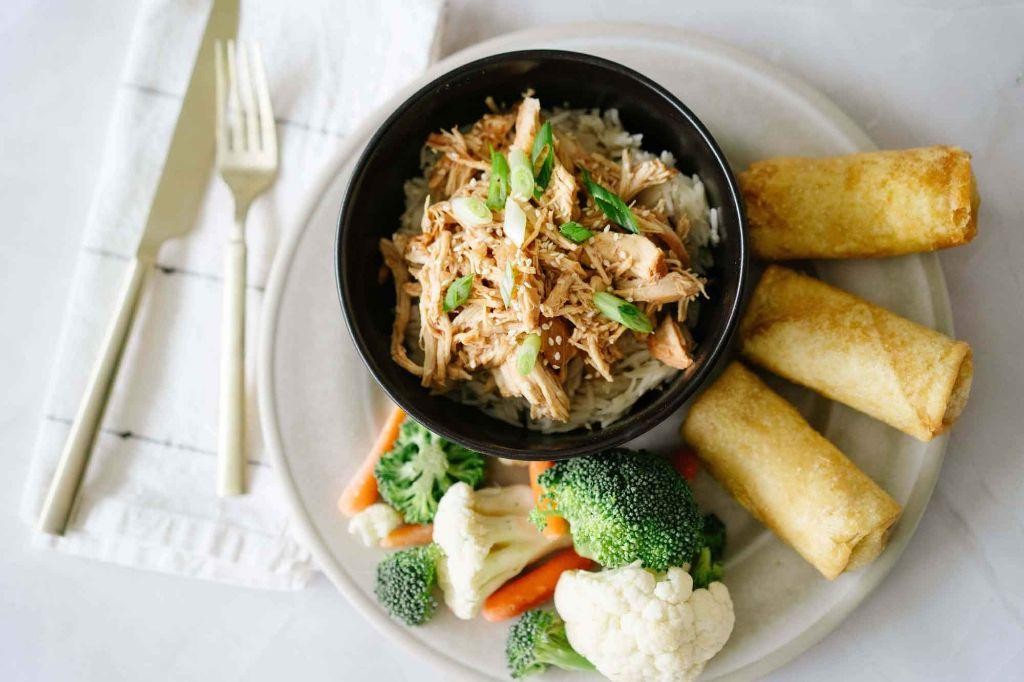 Bang Bang Chicken Spring Rolls