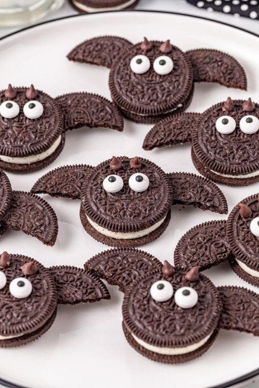 Bat-Shaped Oreo Cookies