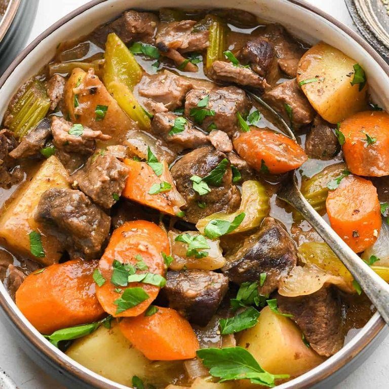 18 Refreshing Herbal Recipes for Every Season