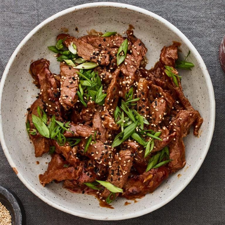 Beef Fine Cubes Stir-Fry with Garlic and Ginger
