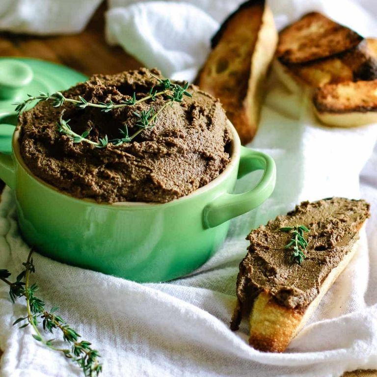 Beef Heart Pâté with Crackers