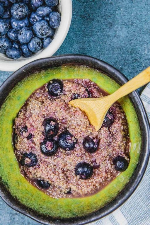 Blueberry Quinoa Breakfast Bowl