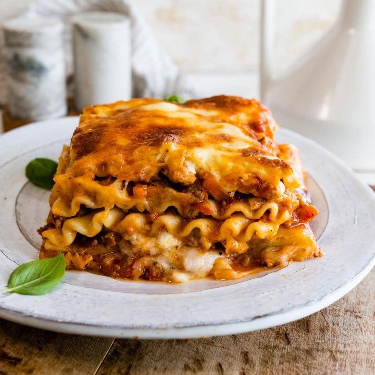 Bolognese Lasagna with Béchamel Sauce