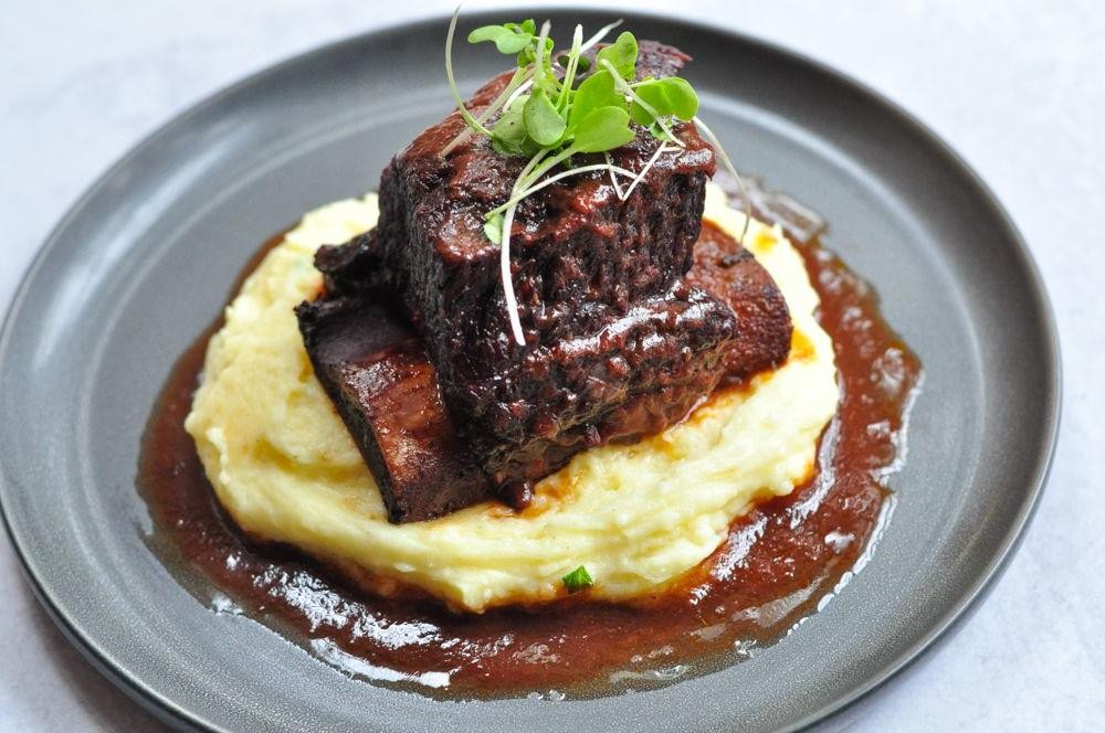 Braised Short Ribs with Red Wine Jus