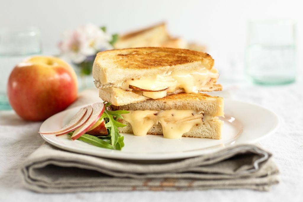 Brie and Apple Panini with Honey Drizzle
