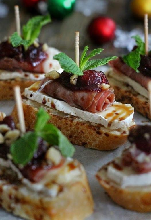 Brie and Cranberry Salad with Balsamic Glaze