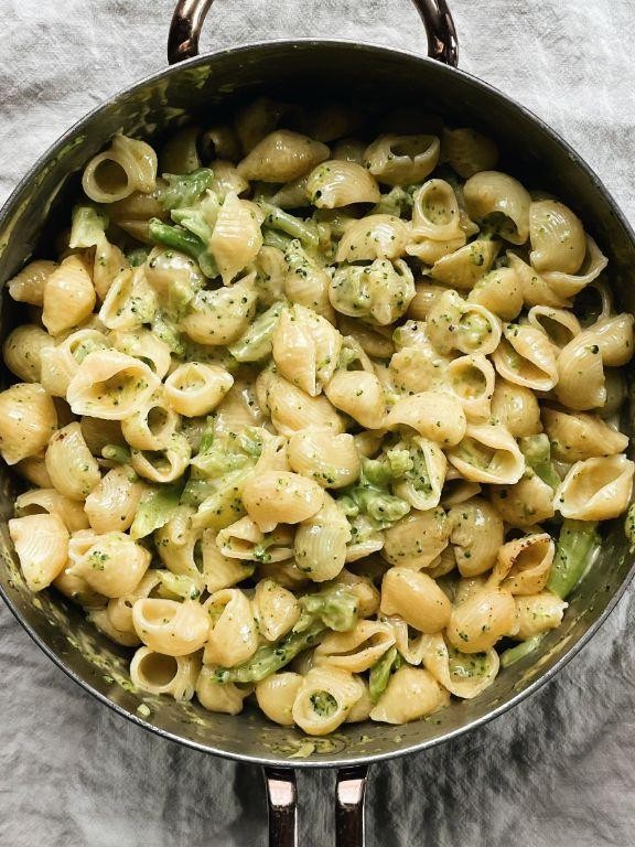 Broccoli Cheddar Pasta Shells