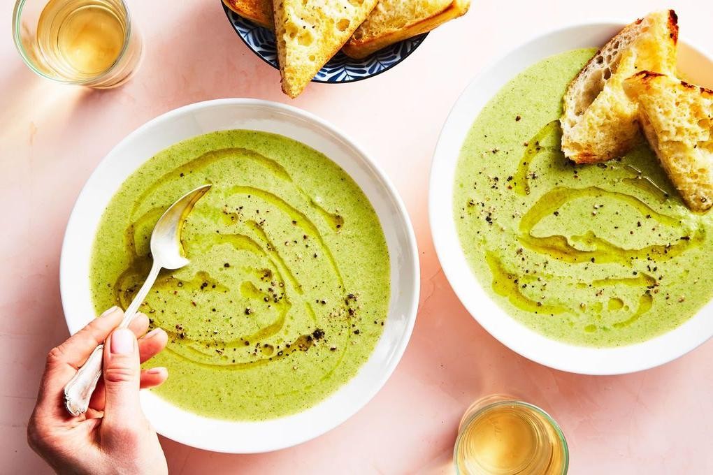 Broccoli Cheddar Soup with Crusty Bread