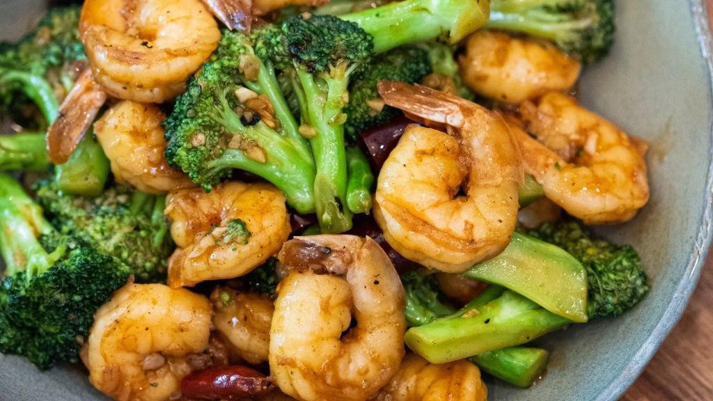 Broccoli and Shrimp in Garlic Sauce