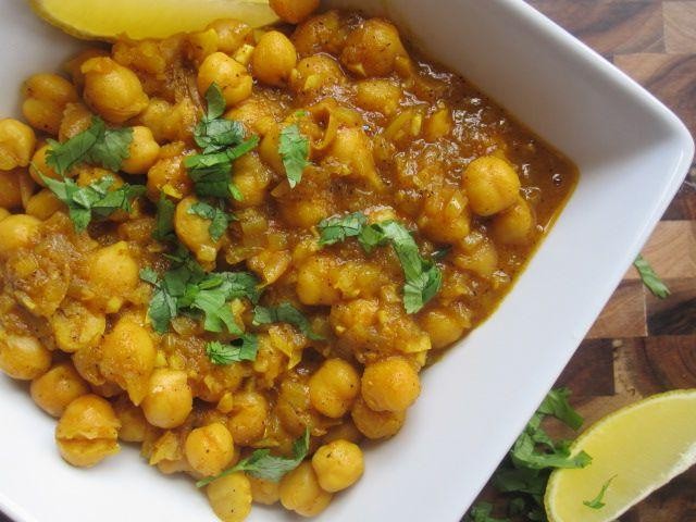 Canned Cabbage and Chickpea Curry