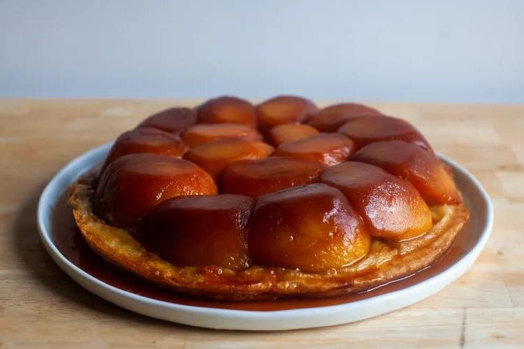 Caramelized Apple Tart Tatin