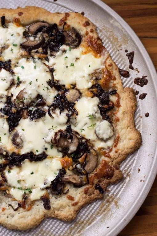 Caramelized Onion and Goat Cheese Puff Pastry Pizza