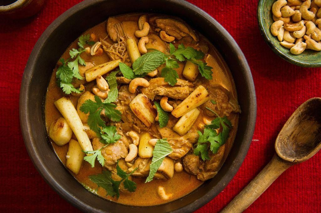 Cashew Chicken Curry with Coconut Milk