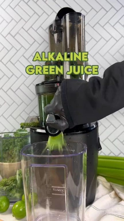 Celery-Kale Cleanse Yahki Juice