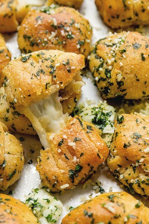 Cheesy Garlic Knots
