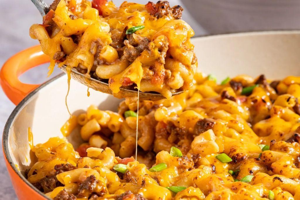 Cheesy Hamburger Pasta Bake