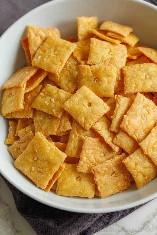 Cheesy Sourdough Crackers with Cheddar