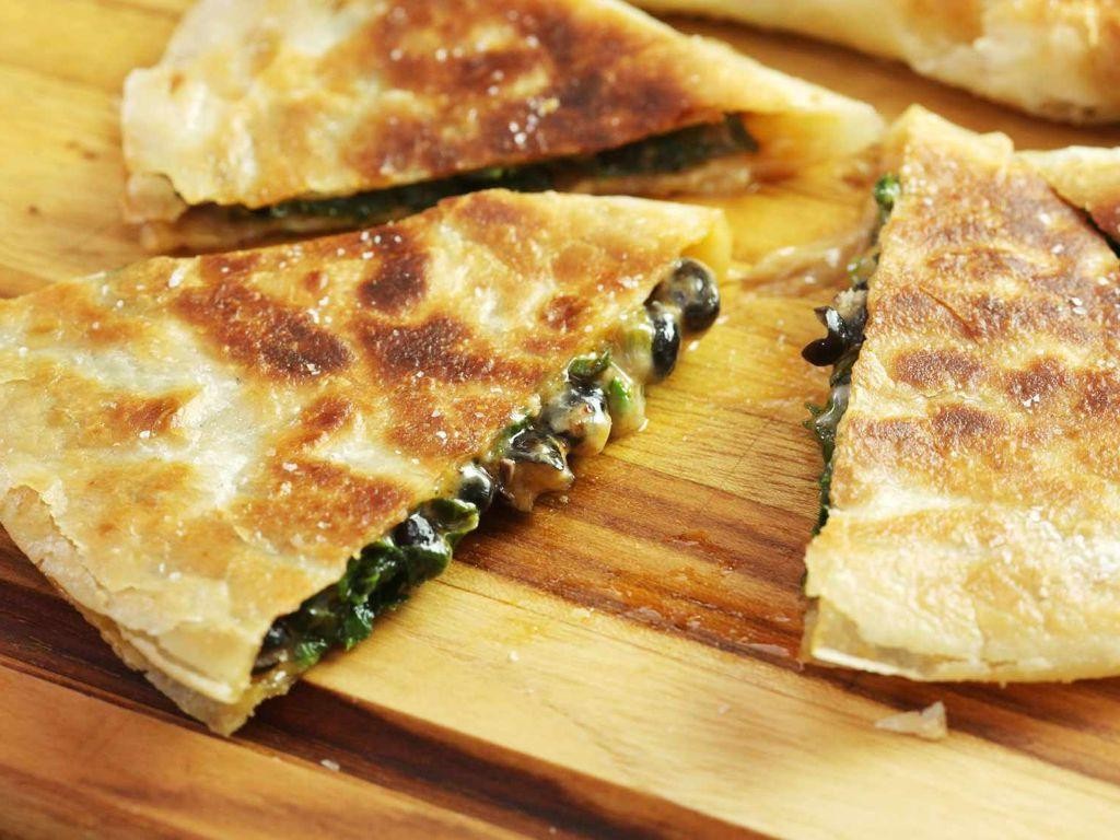 Cheesy Spinach and Black Bean Quesadillas