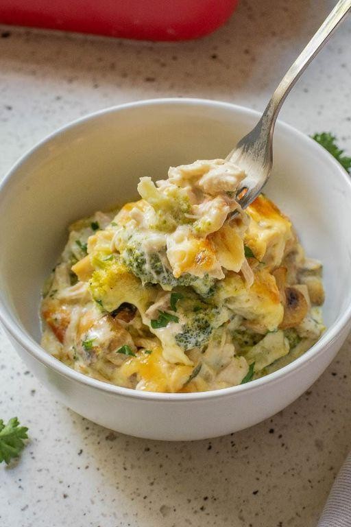 Cheesy Turkey and Broccoli Casserole
