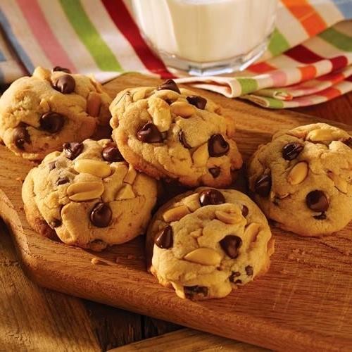 Chewy Crisco Peanut Butter Chocolate Chip Cookies