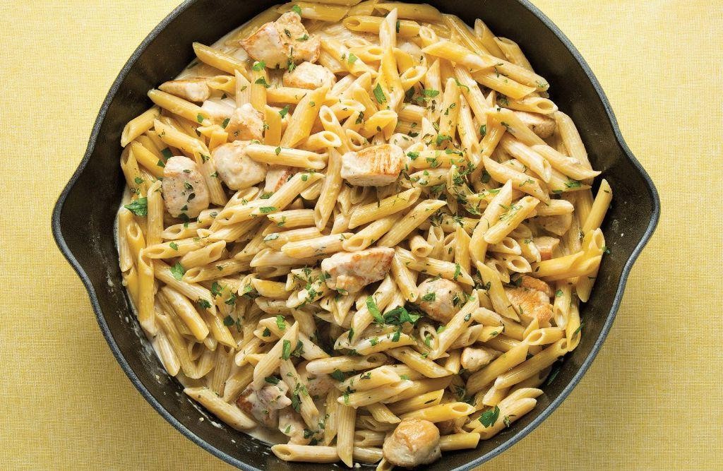 Chicken Alfredo Pasta Skillet