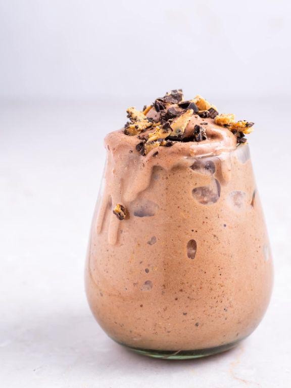 Chocolate Peanut Butter Cup Smoothie