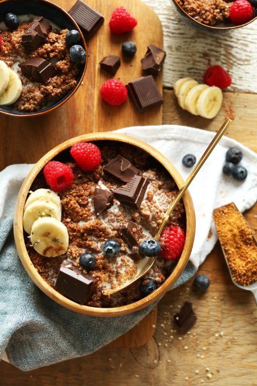 Chocolate Quinoa Breakfast Bowl