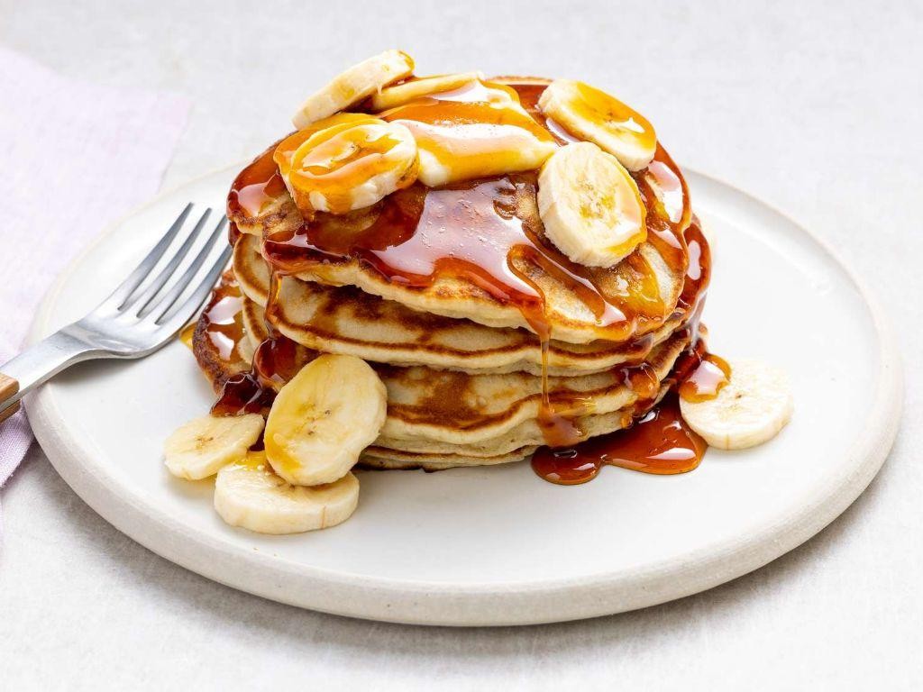 Classic Banana Pancakes with Maple Syrup