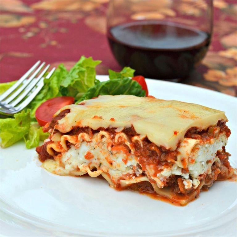 Classic Beef and Cheese Lasagna Casserole