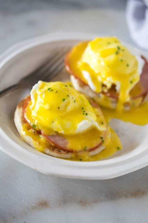 Classic Eggs Benedict with Hollandaise