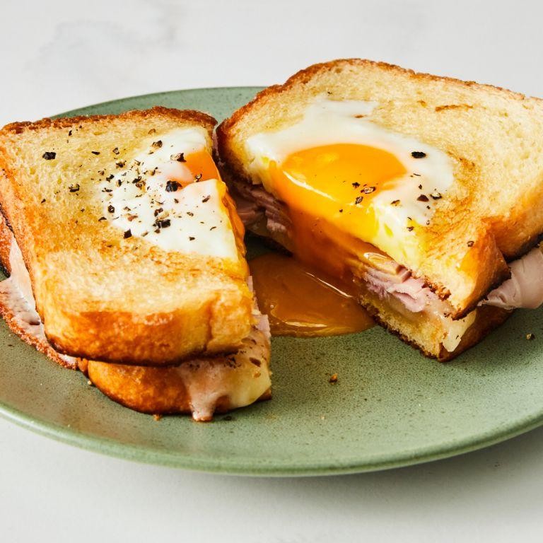 Classic Eggs in a Nest with Buttered Toast