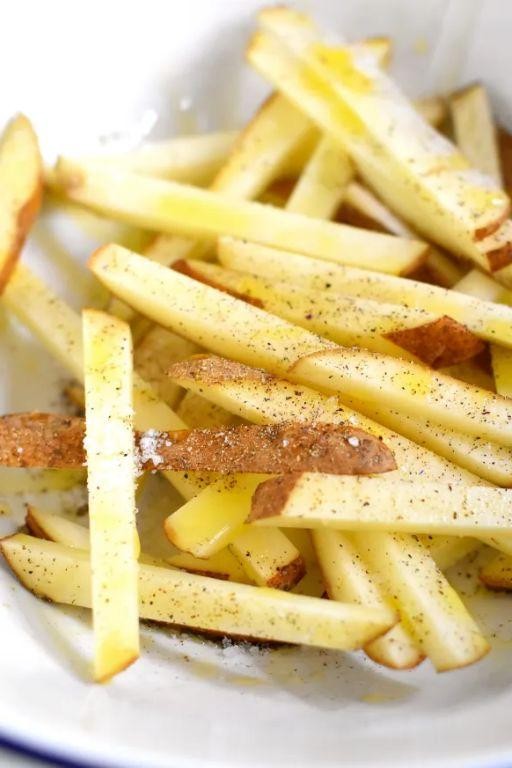 Classic French Pommes Frites with Sea Salt