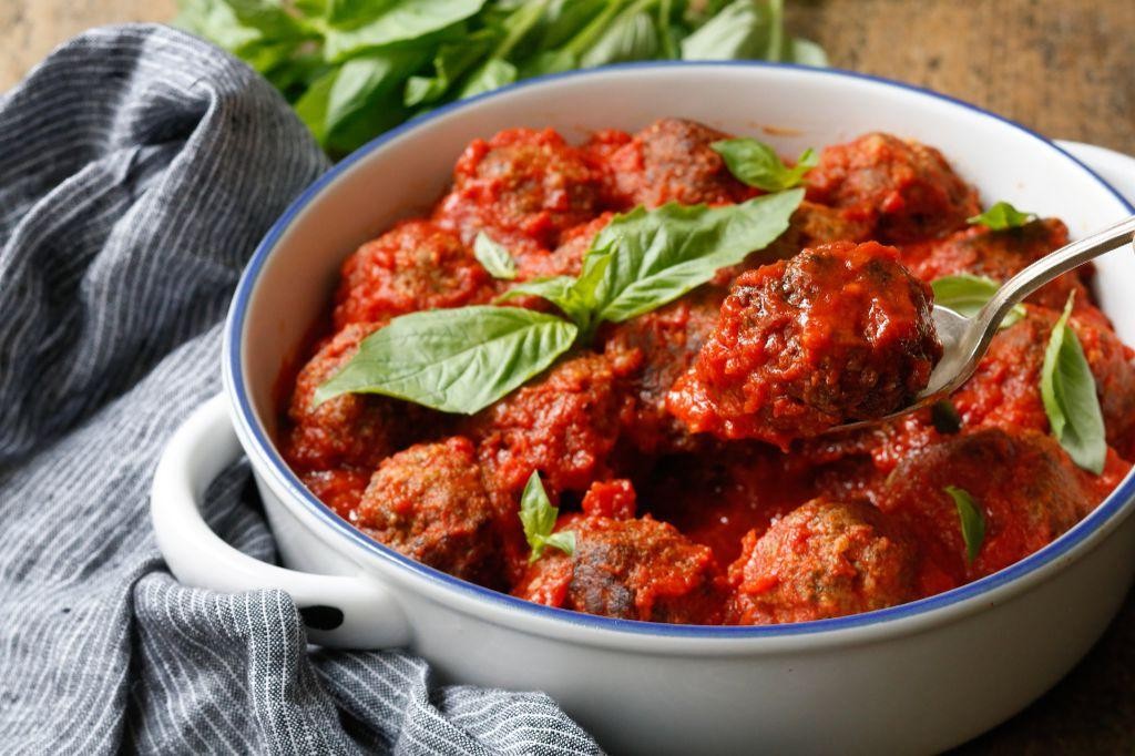 Classic Italian Meatballs with Marinara Sauce