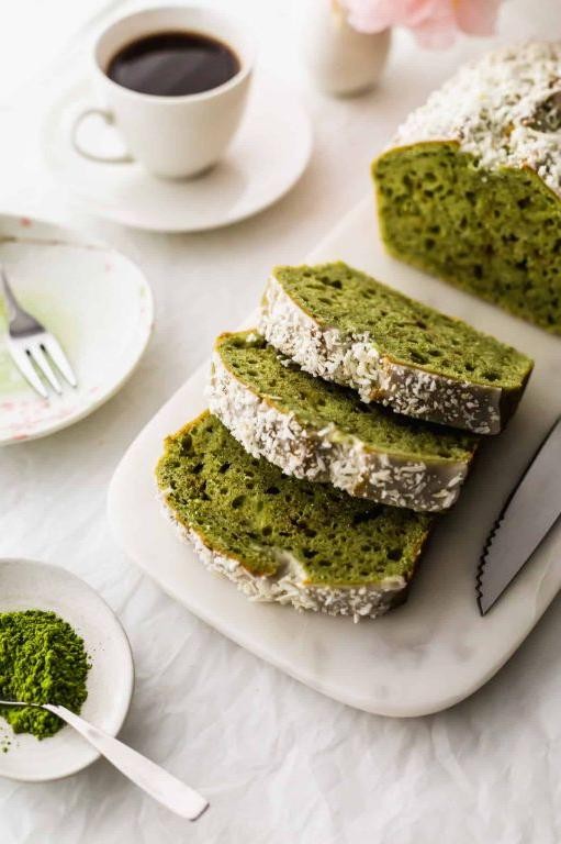 Coconut Flour Matcha Green Tea Cake