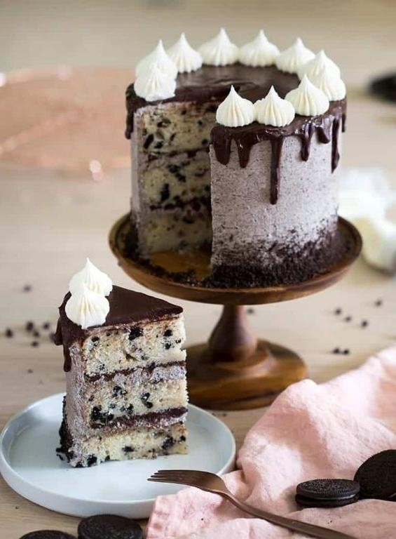 Cookies and Cream Birthday Cake